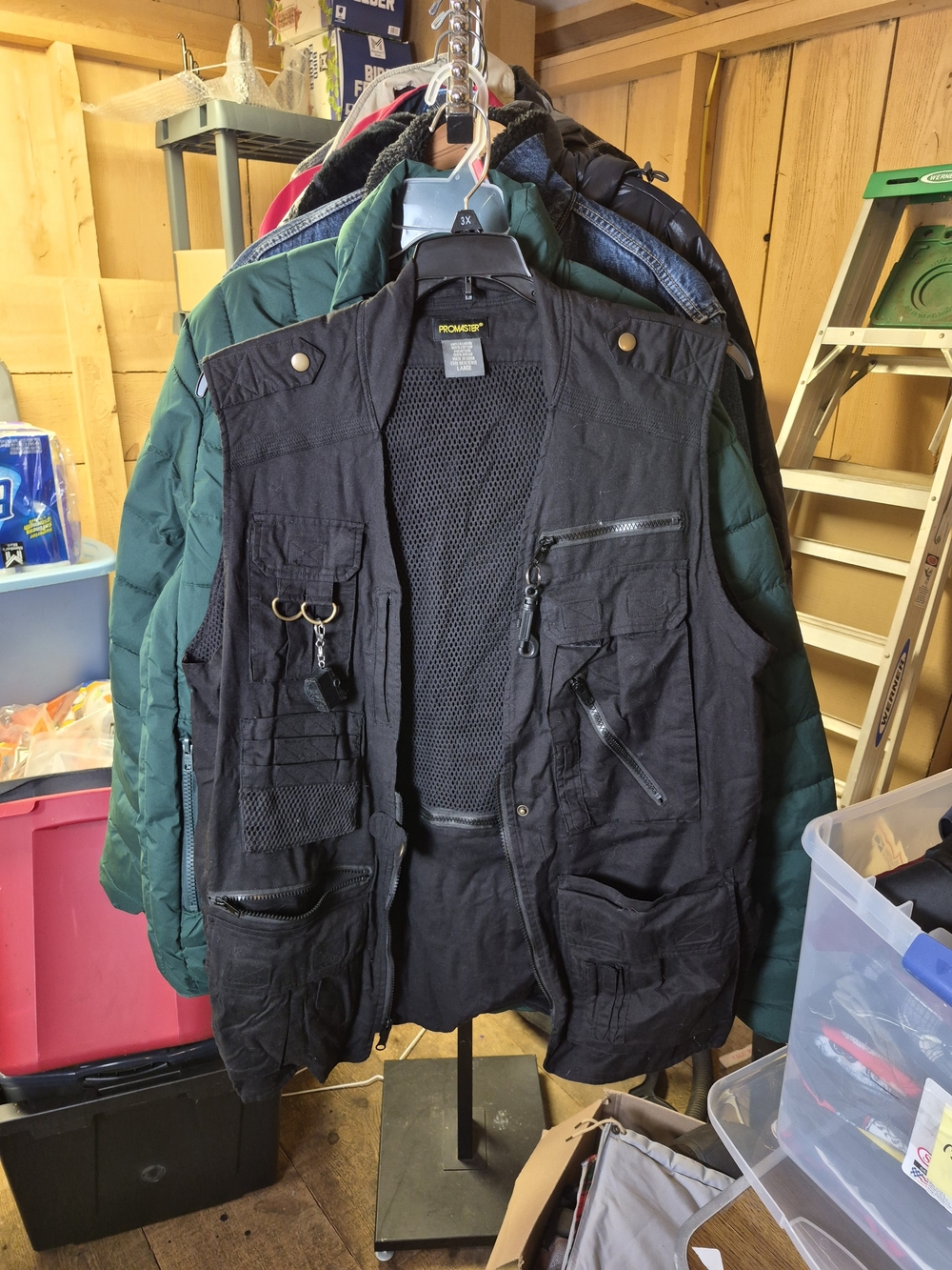 Black Utility Vest with Mesh Back Bin 46